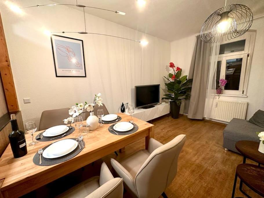 Modern Eingerichtete Wohnung Im Stadtzentrum Zittau Kostenloser Parkplatz Екстер'єр фото