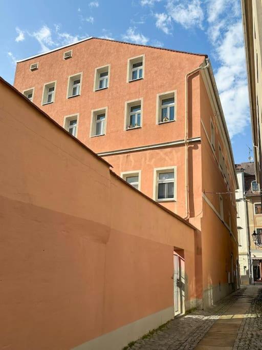 Modern Eingerichtete Wohnung Im Stadtzentrum Zittau Kostenloser Parkplatz Екстер'єр фото